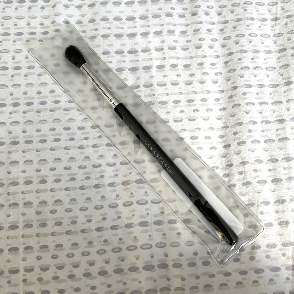 Anastasia BH Makeup Brush